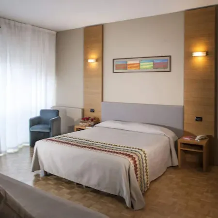 Clarici 3*